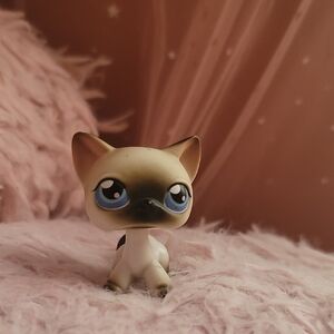 Littlest Pet Shop Siamese Cat Figure - Cream, Brown & Blue Eyes